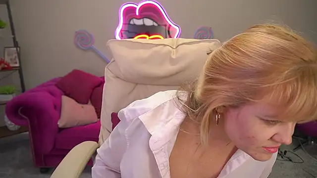 BellaLaPetit online show from 14, 3, 2026