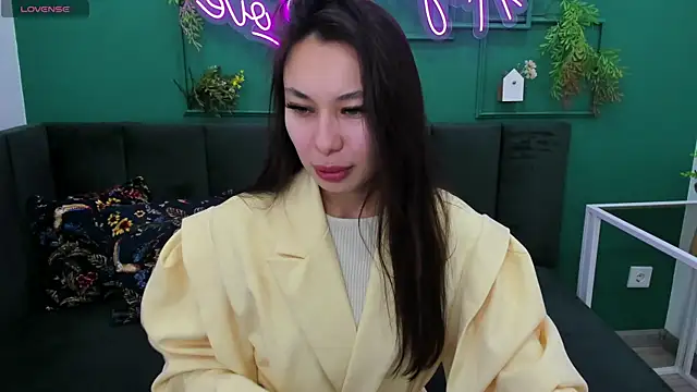 Snapshot of Kat__cat chatting on 7, 11, 2025 Kat cat online show from 7, 11, 2025