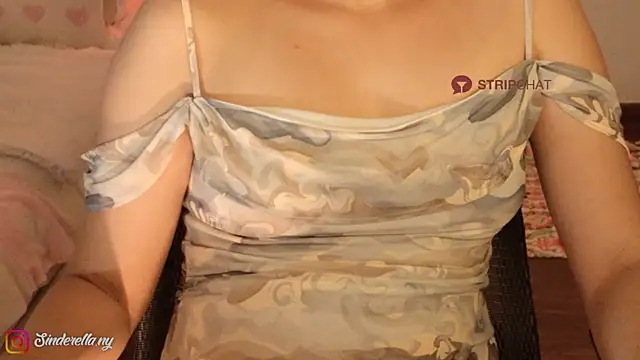 Snapshot of i-scream chatting on 15, 10, 2025 i-scream online show from 15, 10, 2025