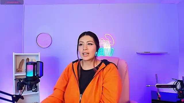 Aphriil   online show from 11, 10, 2025