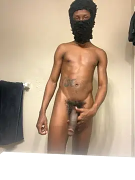 Snapshot of fpbitches1 chatting on 21, 10, 2025 fpbitches1 online show from 21, 10, 2025