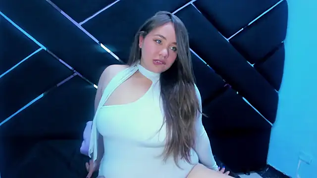 LucyOwen 18 online show from 19, 2, 2026