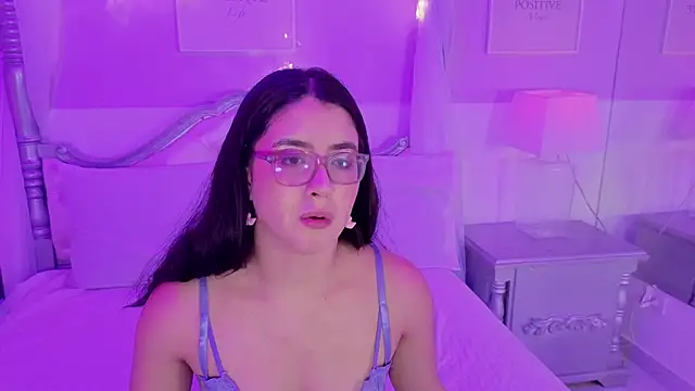 Snapshot of LiLLiAnderson chatting on 20, 9, 2025 LiLLiAnderson online show from 20, 9, 2025