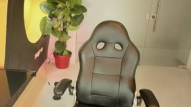 Snapshot of LiLLiAnderson chatting on 21, 9, 2025 LiLLiAnderson online show from 21, 9, 2025