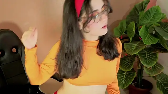 Snapshot of LiLLiAnderson chatting on 4, 10, 2025 LiLLiAnderson online show from 4, 10, 2025