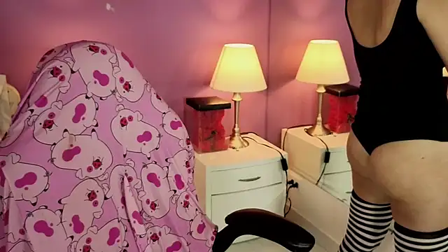 Snapshot of LiLLiAnderson chatting on 16, 10, 2025 LiLLiAnderson online show from 16, 10, 2025