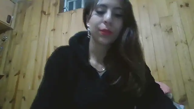 Snapshot of Roselingalvis13 chatting on 15, 9, 2025 Roselingalvis13 online show from 15, 9, 2025
