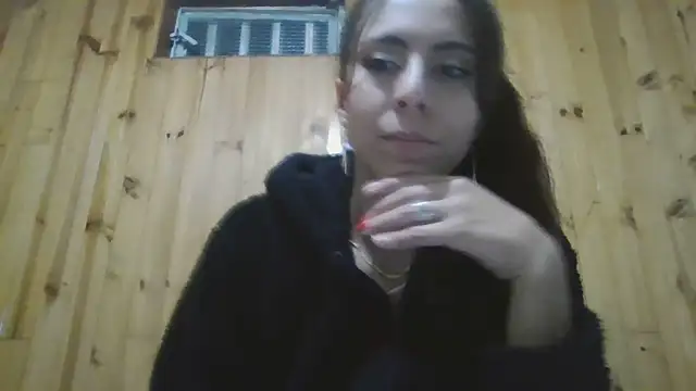 Snapshot of Roselingalvis13 chatting on 3, 10, 2025 Roselingalvis13 online show from 3, 10, 2025