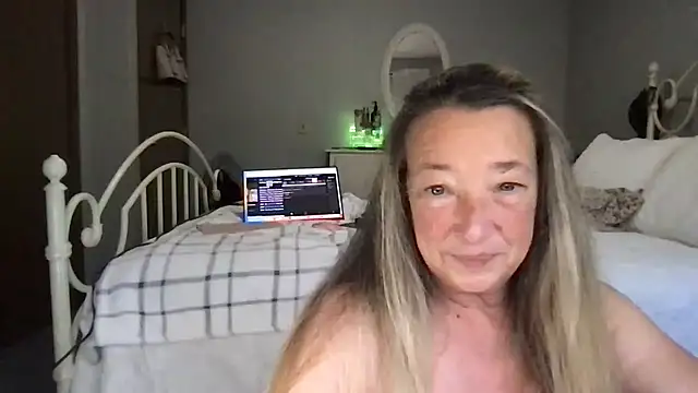 Snapshot of milf-Lacey chatting on 16, 10, 2025 milf-Lacey online show from 16, 10, 2025