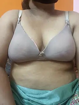 Snapshot of dhanshri143 chatting on 11, 5, 2026 dhanshri143 online show from 11, 5, 2026