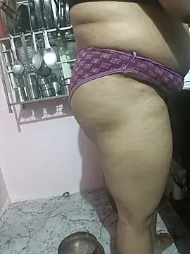 Snapshot of dhanshri143 chatting on 18, 5, 2026 dhanshri143 online show from 18, 5, 2026