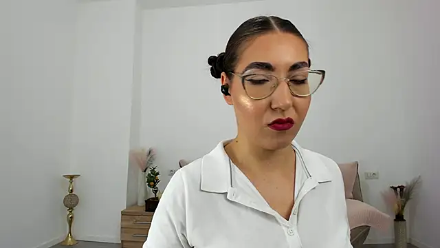 Snapshot of Kylie_Kathy chatting on 23, 9, 2025 Kylie Kathy online show from 23, 9, 2025