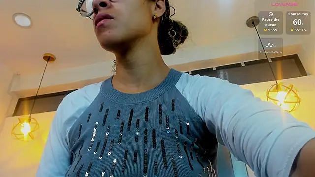 Hanna Cornee  online show from 24, 9, 2025