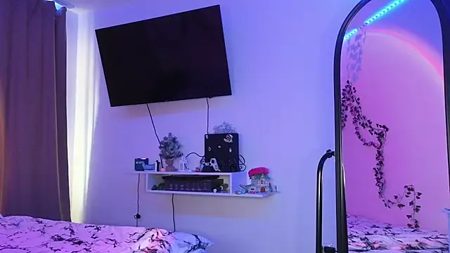 Candy Flosse online show from 27, 10, 2025