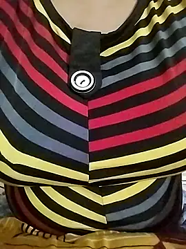 Snapshot of Ponds_beauty chatting on 12, 9, 2025 Ponds beauty online show from 12, 9, 2025