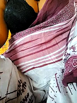 Snapshot of Ponds_beauty chatting on 24, 9, 2025 Ponds beauty online show from 24, 9, 2025