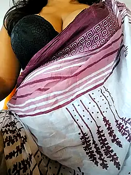 Snapshot of Ponds_beauty chatting on 25, 9, 2025 Ponds beauty online show from 25, 9, 2025