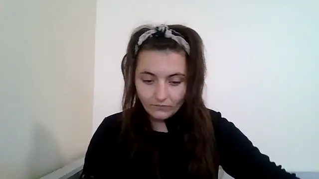 DInaraXRose online show from 15, 9, 2025