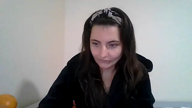 DInaraXRose online show from 3, 10, 2025