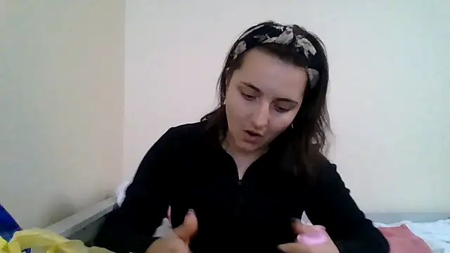 DInaraXRose online show from 8, 10, 2025