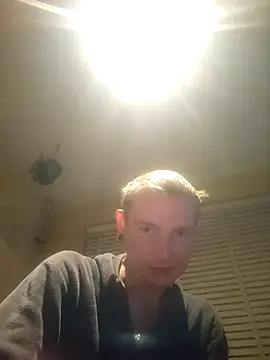 Snapshot of piercingpik chatting on 3, 3, 2026 piercingpik online show from 3, 3, 2026