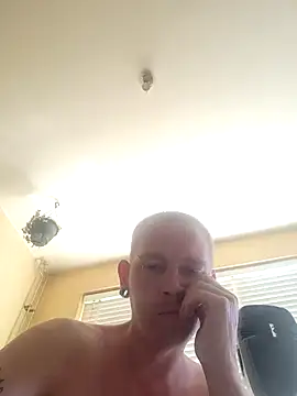 piercingpik online show from 25, 6, 2026