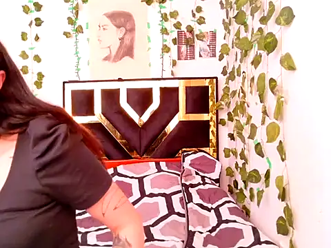 lucywhite13 online show from 23, 10, 2025