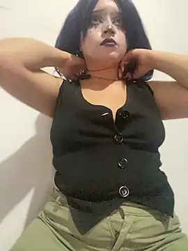 Snapshot of Lucy_YupiSweet chatting on 23, 4, 2026 Lucy YupiSweet online show from 23, 4, 2026