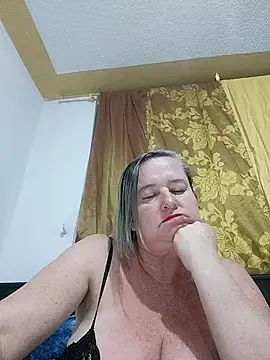Snapshot of Miss-tetas chatting on 27, 10, 2025 Miss-tetas online show from 27, 10, 2025