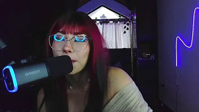 Shisuku Sophi online show from 24, 10, 2025