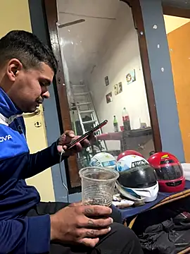 Snapshot of Gasben chatting on 9, 11, 2025 Gasben online show from 9, 11, 2025