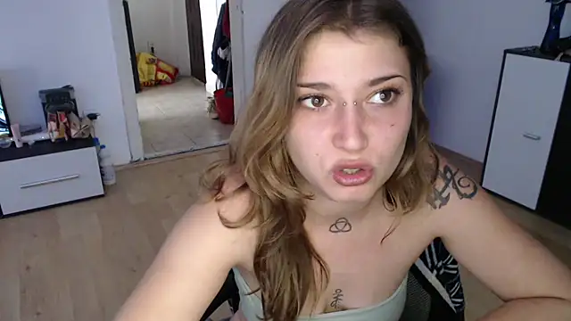 Snapshot of Aliens4twenty chatting on 25, 10, 2025 Aliens4twenty online show from 25, 10, 2025