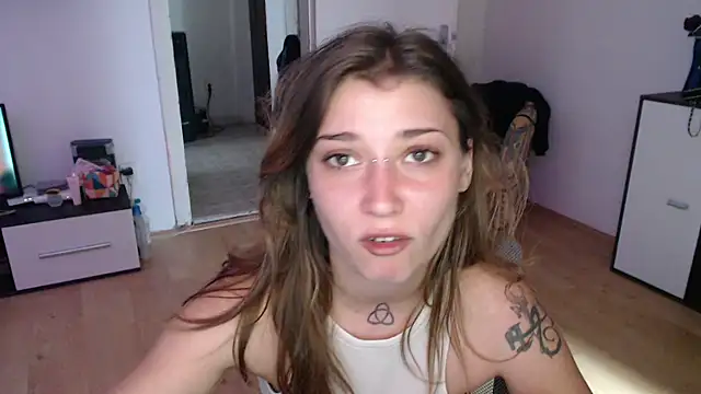 Snapshot of Aliens4twenty chatting on 29, 10, 2025 Aliens4twenty online show from 29, 10, 2025