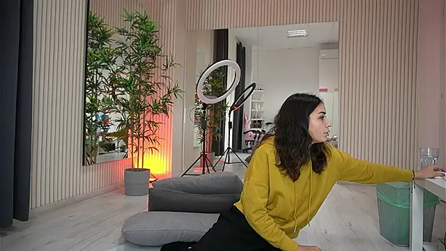 EmmaBlanco online show from 30, 9, 2025