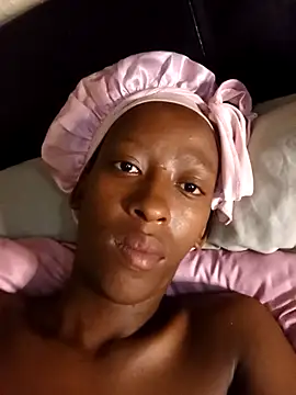 RFeltomWhitJ online show from 23, 12, 2025