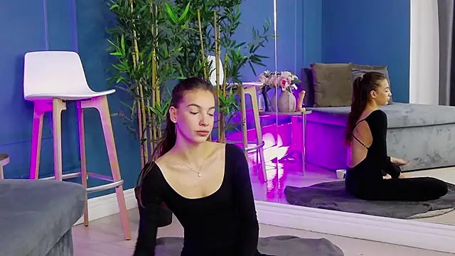 KimmDaviss online show from 5, 11, 2025