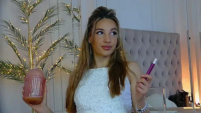 KimmDaviss online show from 11, 6, 2026