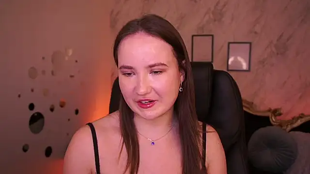 Snapshot of SofieBloom chatting on 9, 4, 2026 SofieBloom online show from 9, 4, 2026
