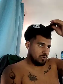 Snapshot of maxiiii125 chatting on 17, 11, 2025 maxiiii125 online show from 17, 11, 2025