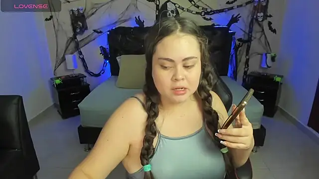 LolaVillalobos online show from 30, 10, 2025