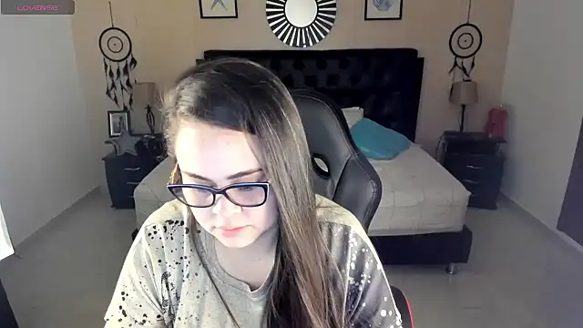 Snapshot of LolaVillalobos chatting on 13, 6, 2026 LolaVillalobos online show from 13, 6, 2026