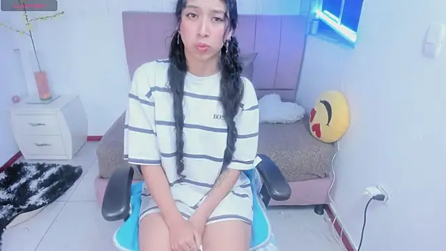 Snapshot of anna_moon11 chatting on 3, 10, 2025 anna moon11 online show from 3, 10, 2025