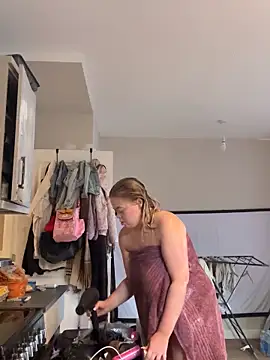 Snapshot of KaylaTrudi chatting on 20, 10, 2025 KaylaTrudi online show from 20, 10, 2025