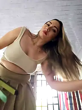 Natasanz online show from 16, 9, 2025