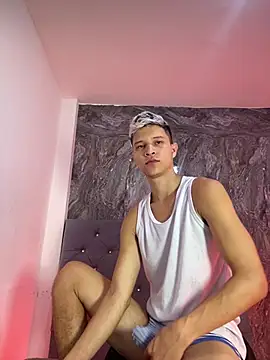 Twinkcock22 online show from 25, 2, 2026