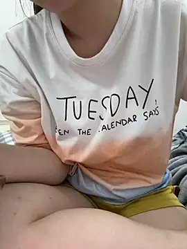 PhuongNhi21 online show from 10, 11, 2025