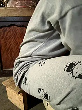 PhuongNhi21 online show from 23, 11, 2025