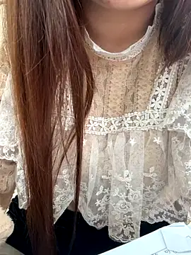 PhuongNhi21 online show from 17, 12, 2025