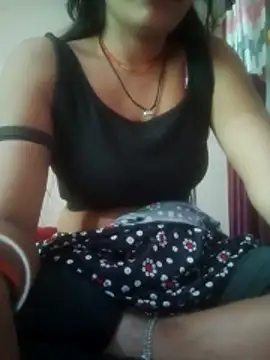 Desi couple305 online show from 6, 11, 2025