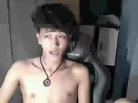 Snapshot of kenbigcockxx chatting on 22, 10, 2025 kenbigcockxx online show from 22, 10, 2025